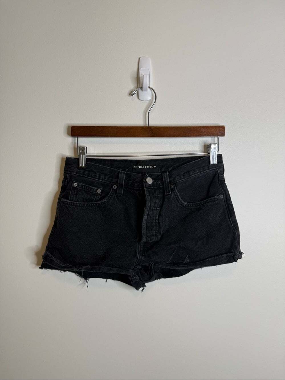 Denim forum the yoko short - size 26 black